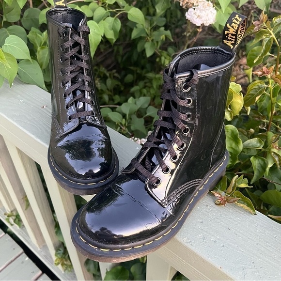Dr. Martens 1460 Eight-Eye 8 Hole Patent Leather Boots Martens - Picture 6 of 11